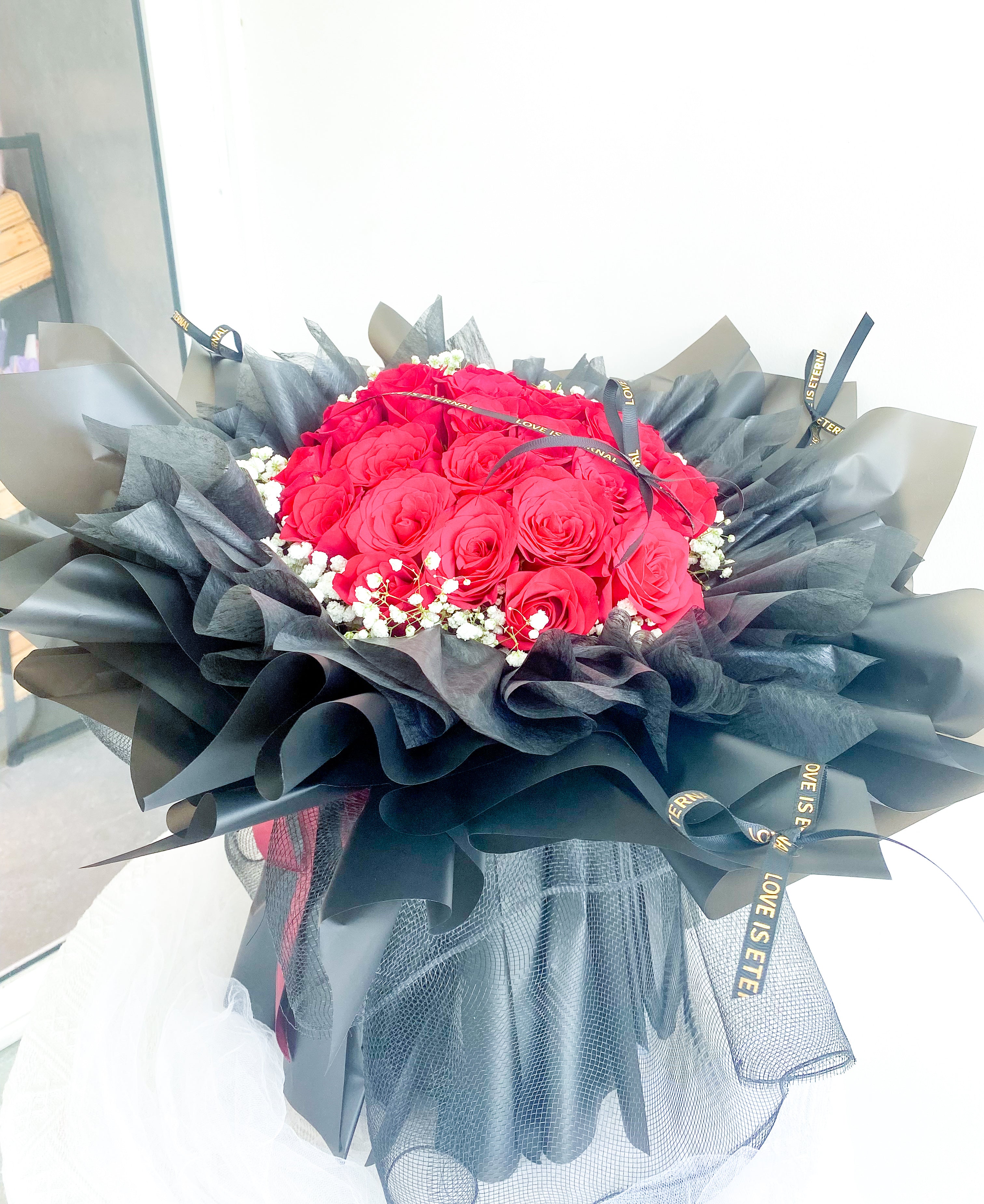 Fresh Roses Round Bouquet