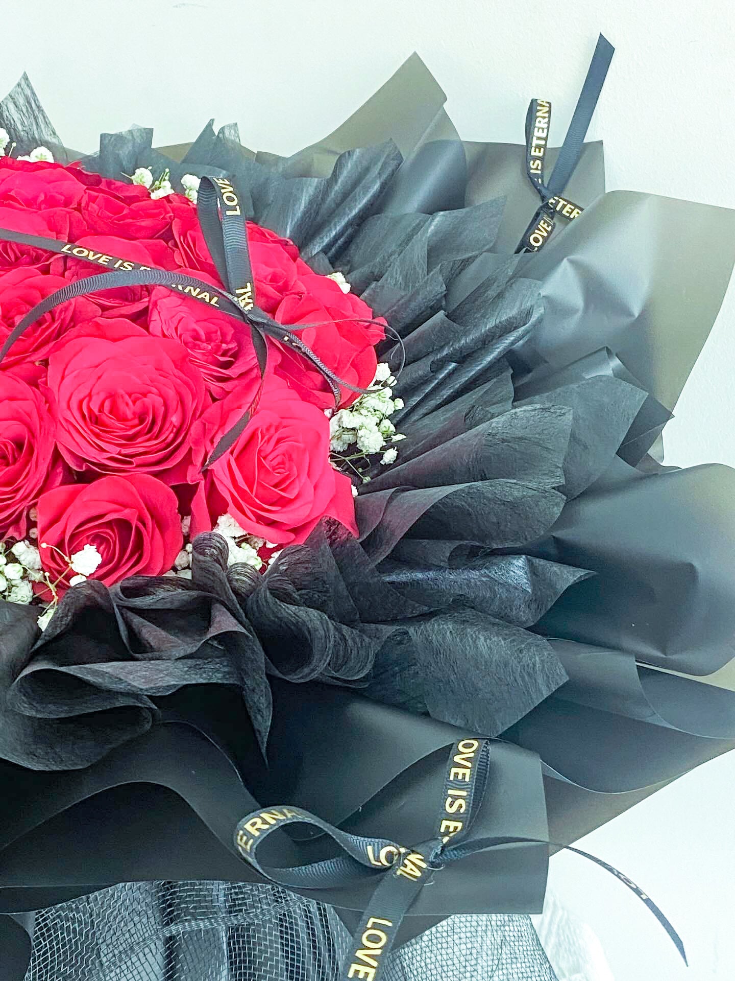 Fresh Roses Round Bouquet