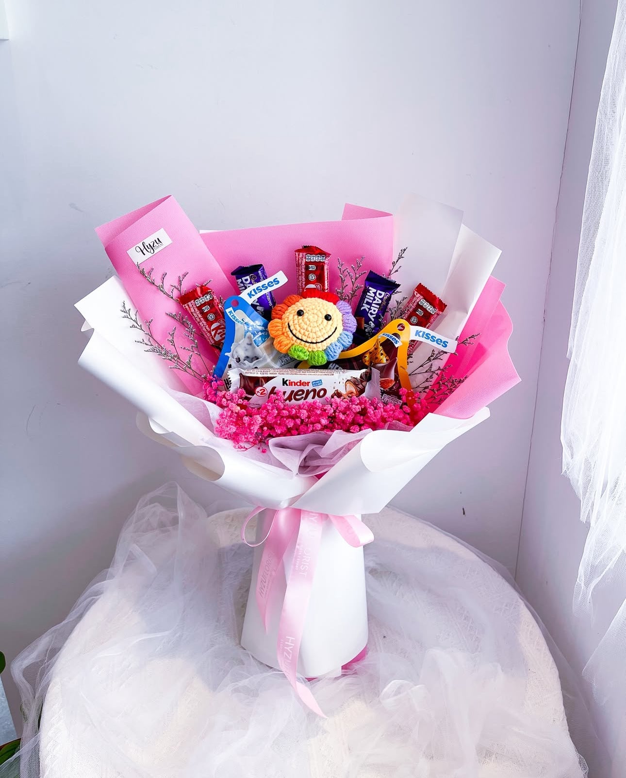 Mix Chocolate Bouquet with Crochet Smiley