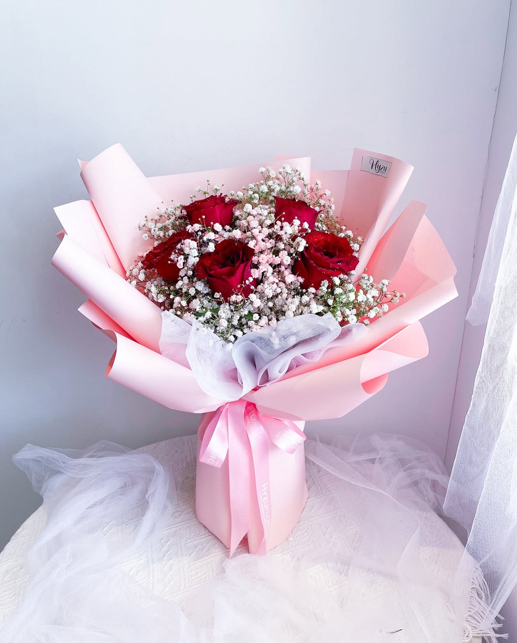 Mix Fresh Baby's Breath & Fresh Roses Bouquet