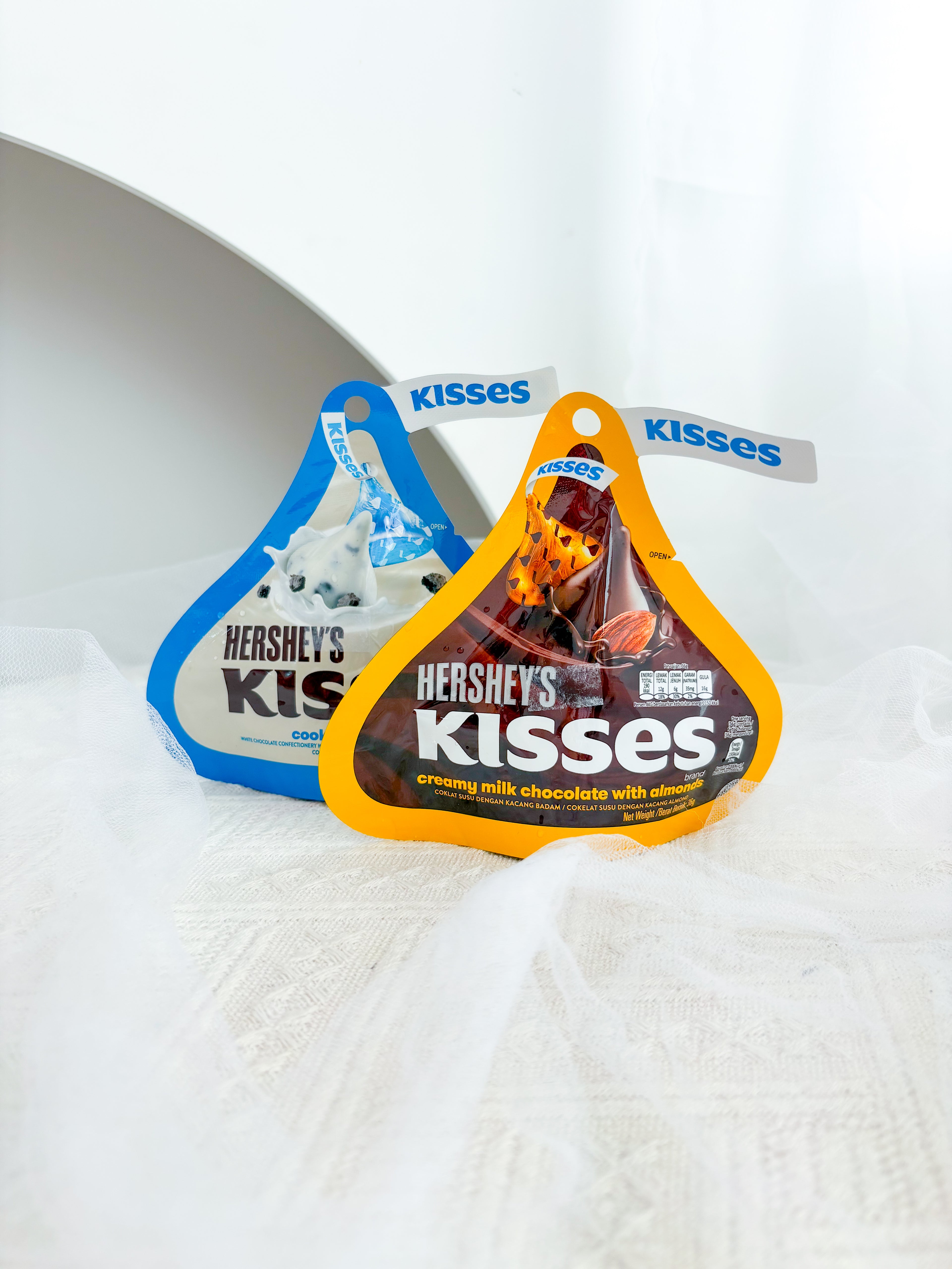 1pcs Kisses