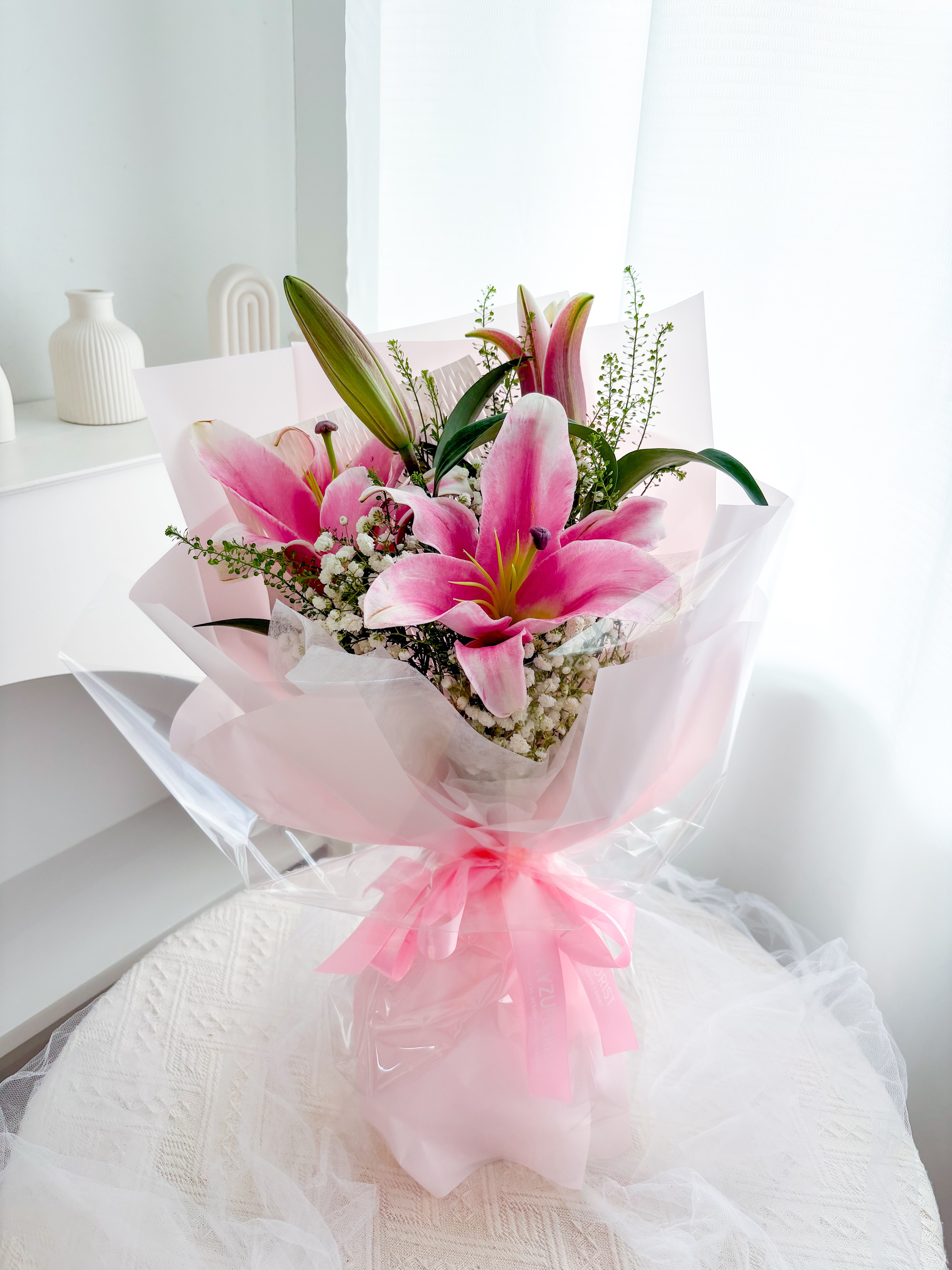 Chillotte Lilies Bouquet