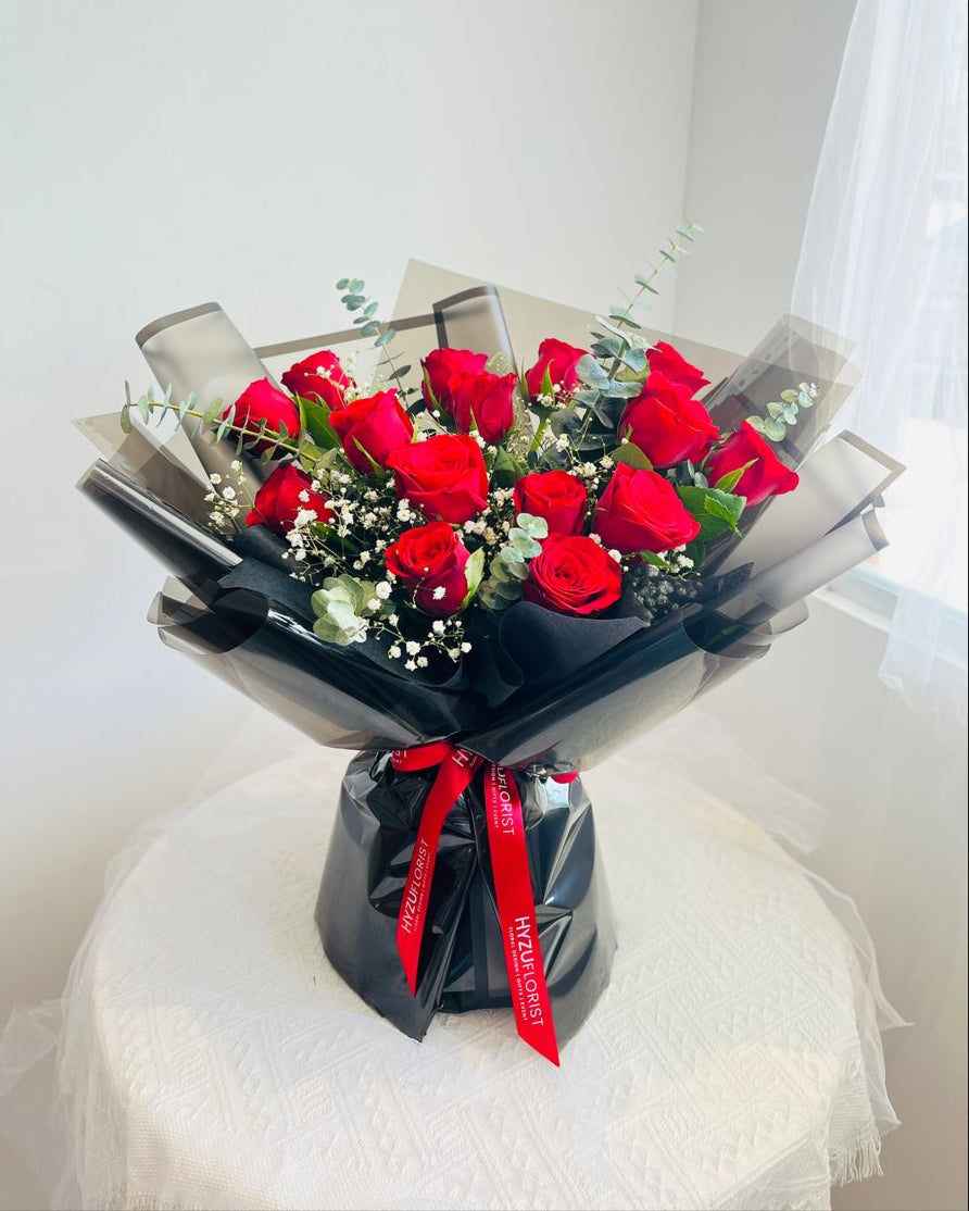15 Fresh Roses Bouquet