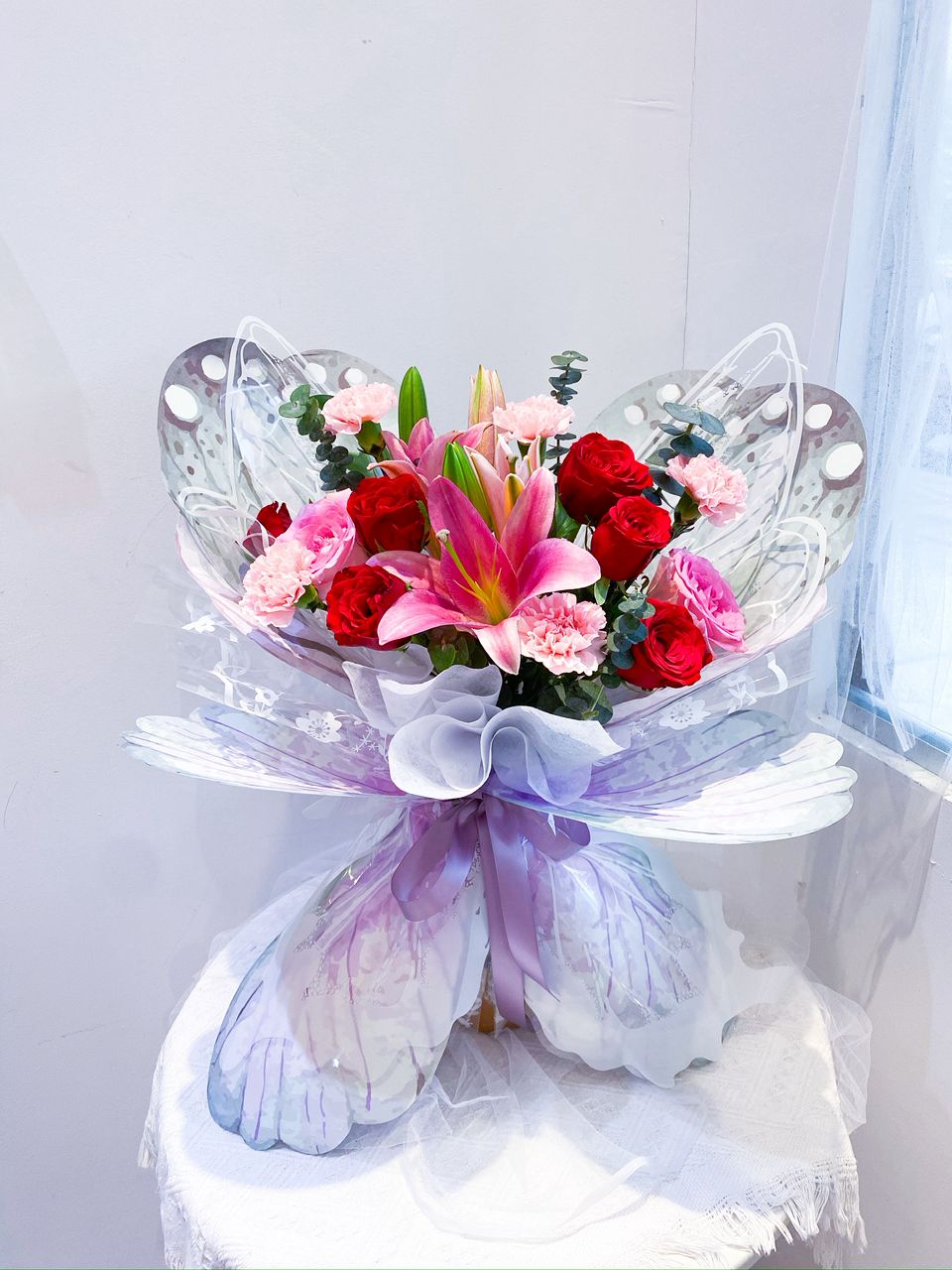 Fresh Flowers Mix with Lilies Butterfly Set