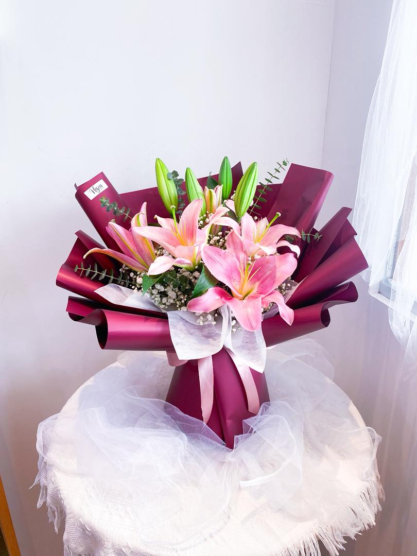 Fresh Lilies Bouquet