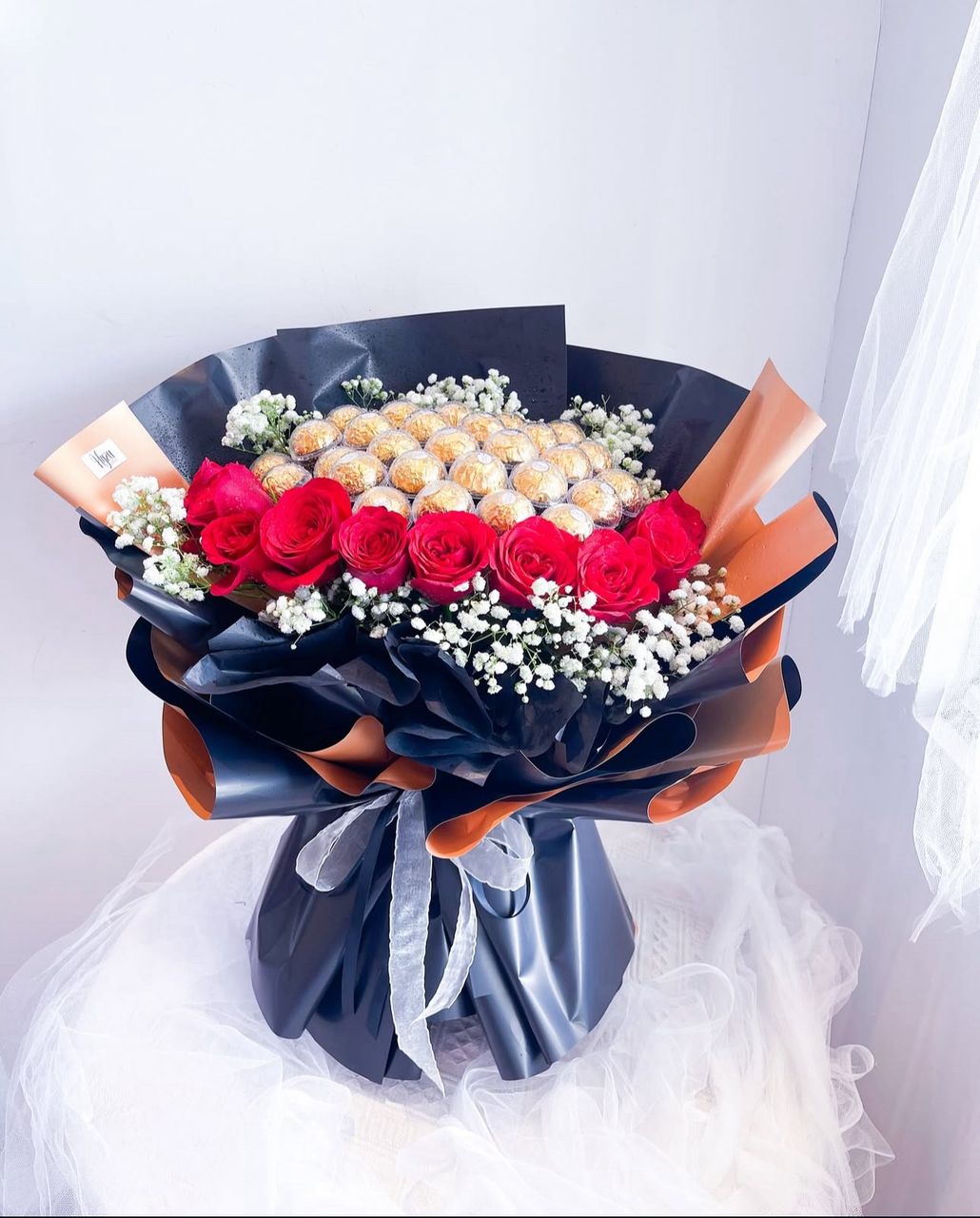 Large Ferrero-Roses Tier Bouquet