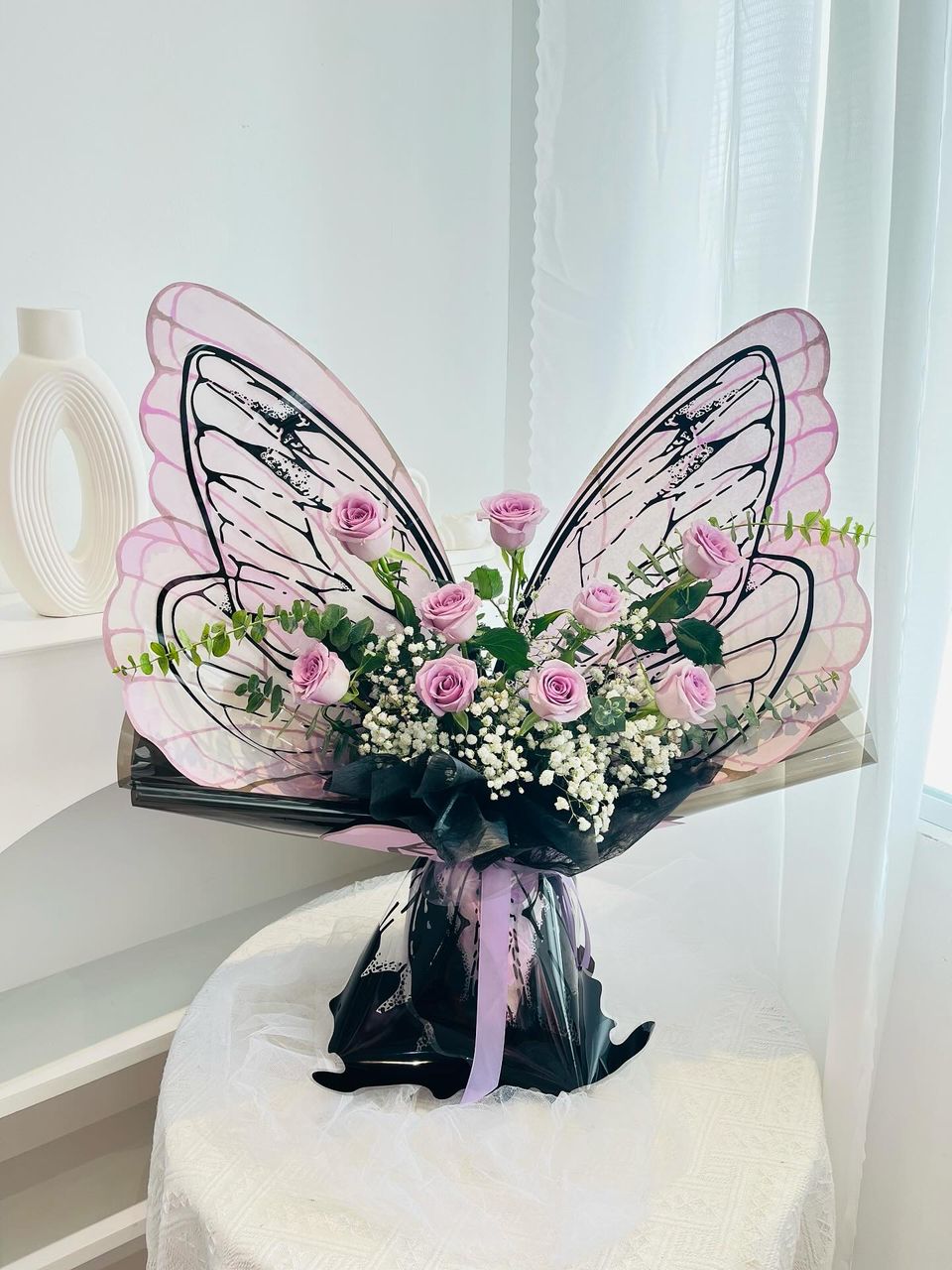 9 Stalks Fresh Roses Purple Butterfly Set