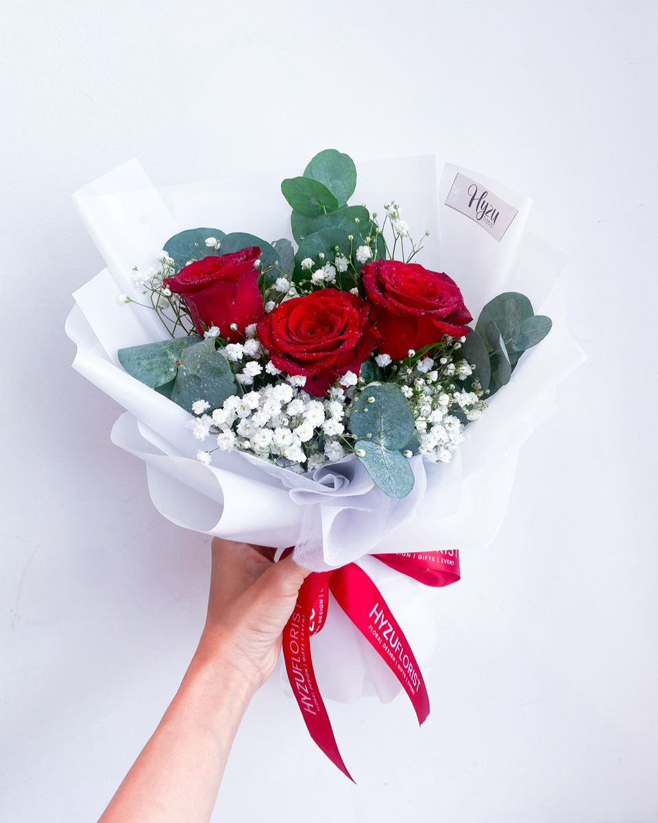 Small Fresh Roses Bouquet